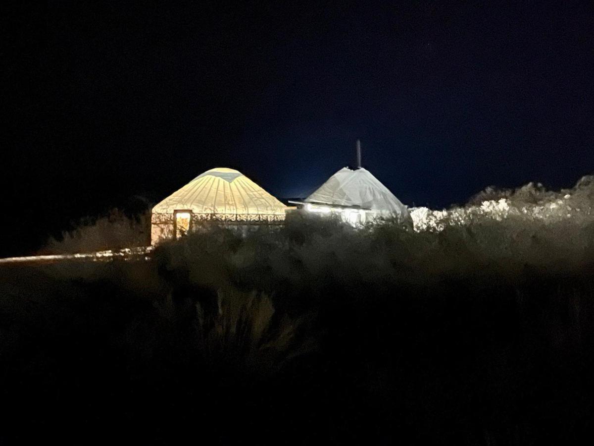 Ak-Tengir Yurt Resort Tossor Ngoại thất bức ảnh